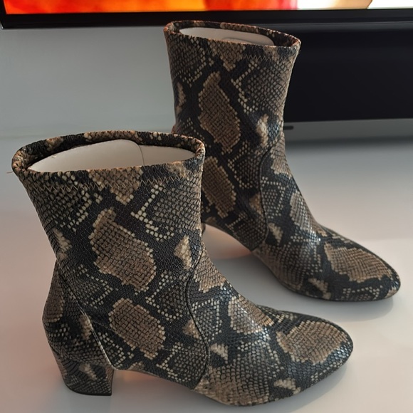 Stuart Weitzman Tan and Black Snake-Print Block Heel Ankle Boots - Picture 5 of 9